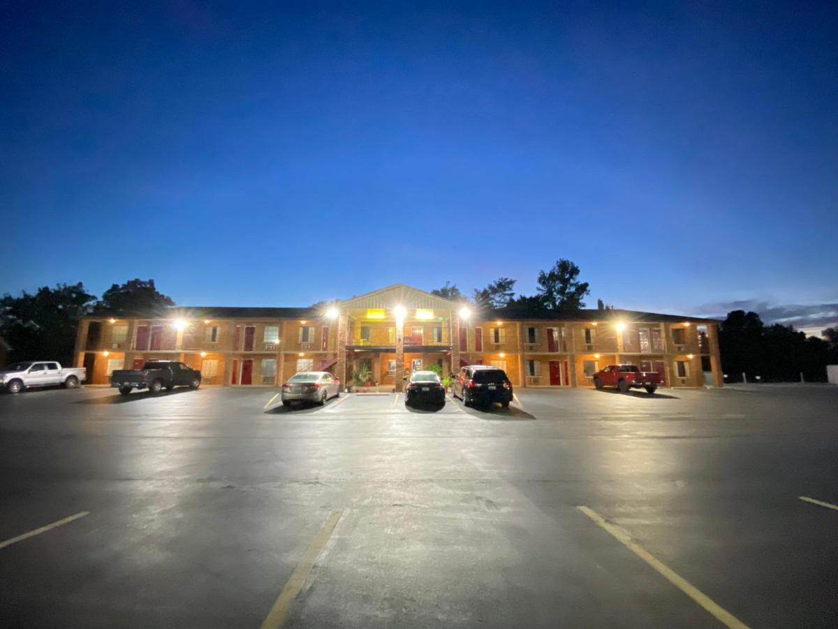 Americas Inn 巴兹敦 外观 照片