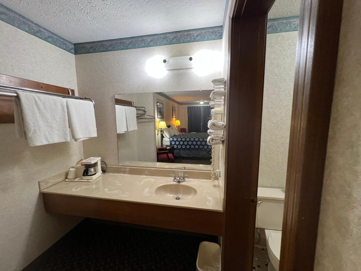 Americas Inn 巴兹敦 外观 照片