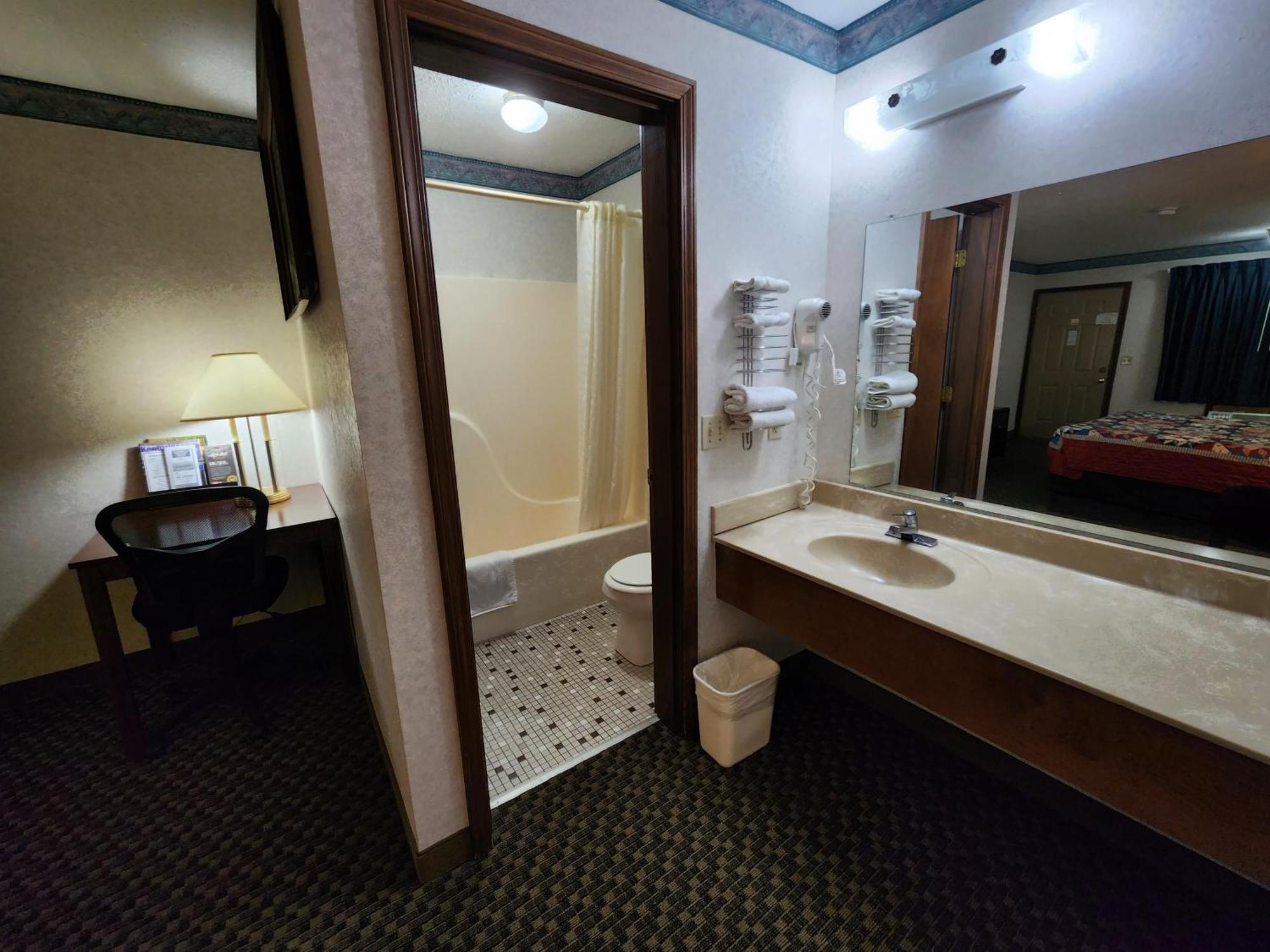 Americas Inn 巴兹敦 外观 照片