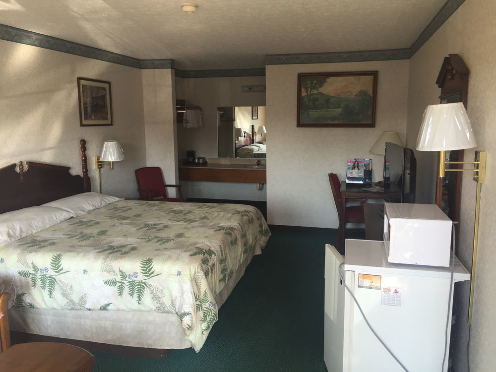 Americas Inn 巴兹敦 外观 照片
