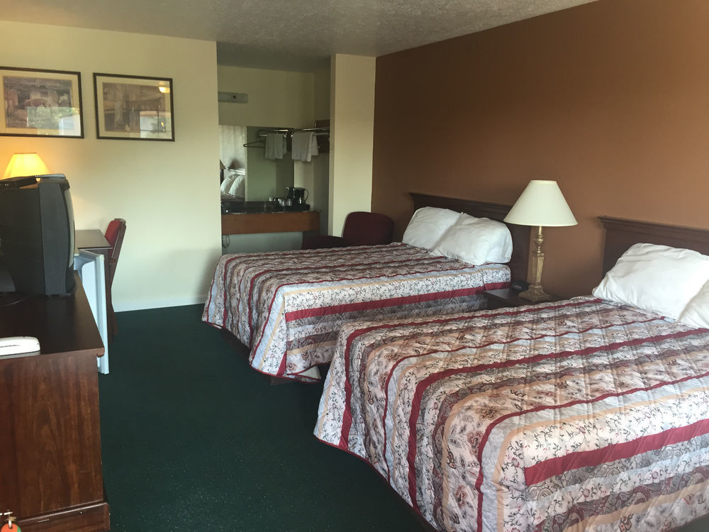 Americas Inn 巴兹敦 外观 照片