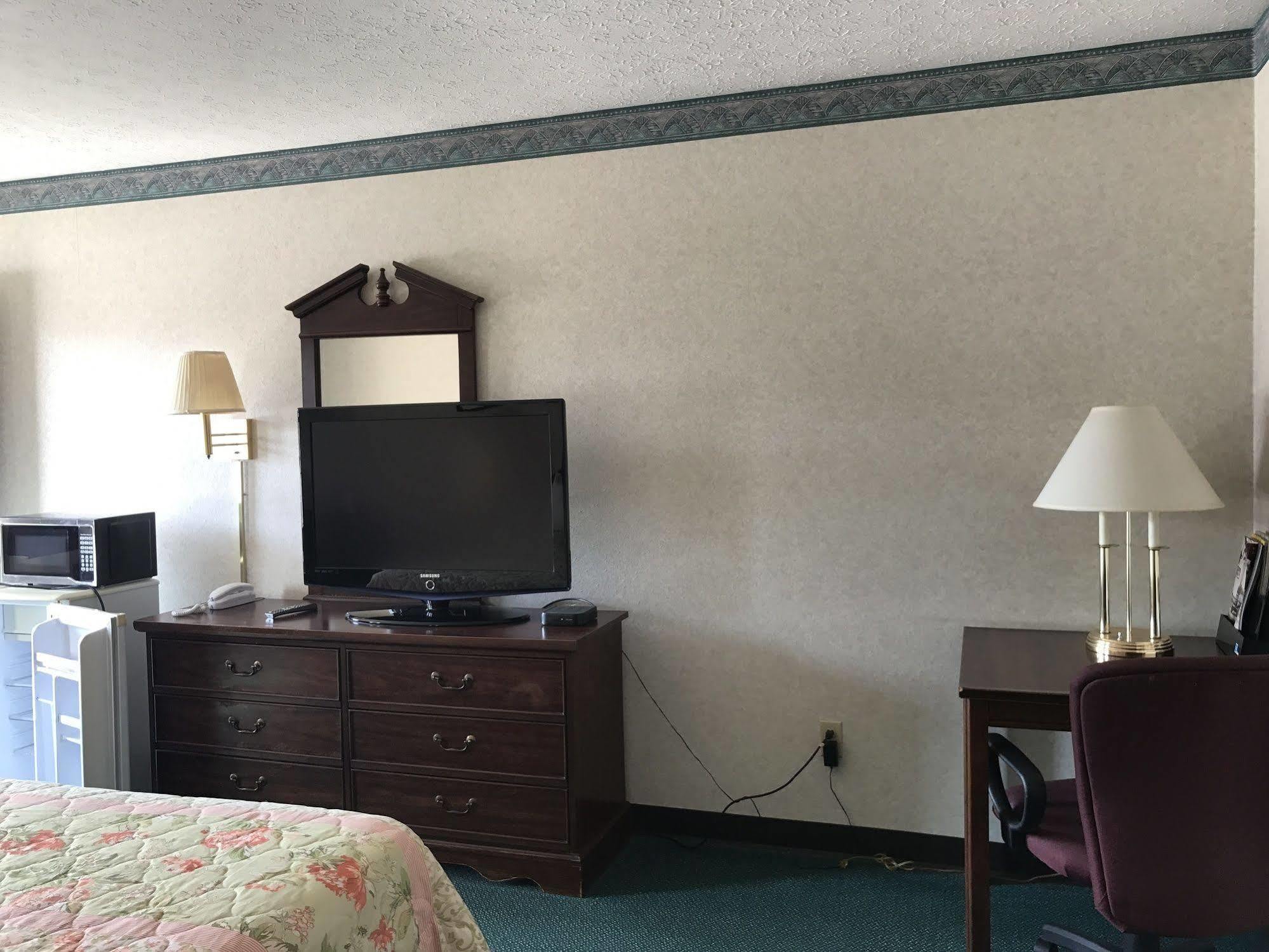 Americas Inn 巴兹敦 外观 照片
